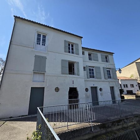 Quai 3 Loft Moderne Et Lumineux Les Pieds Dans L'Eau Leilighet Jarnac Eksteriør bilde