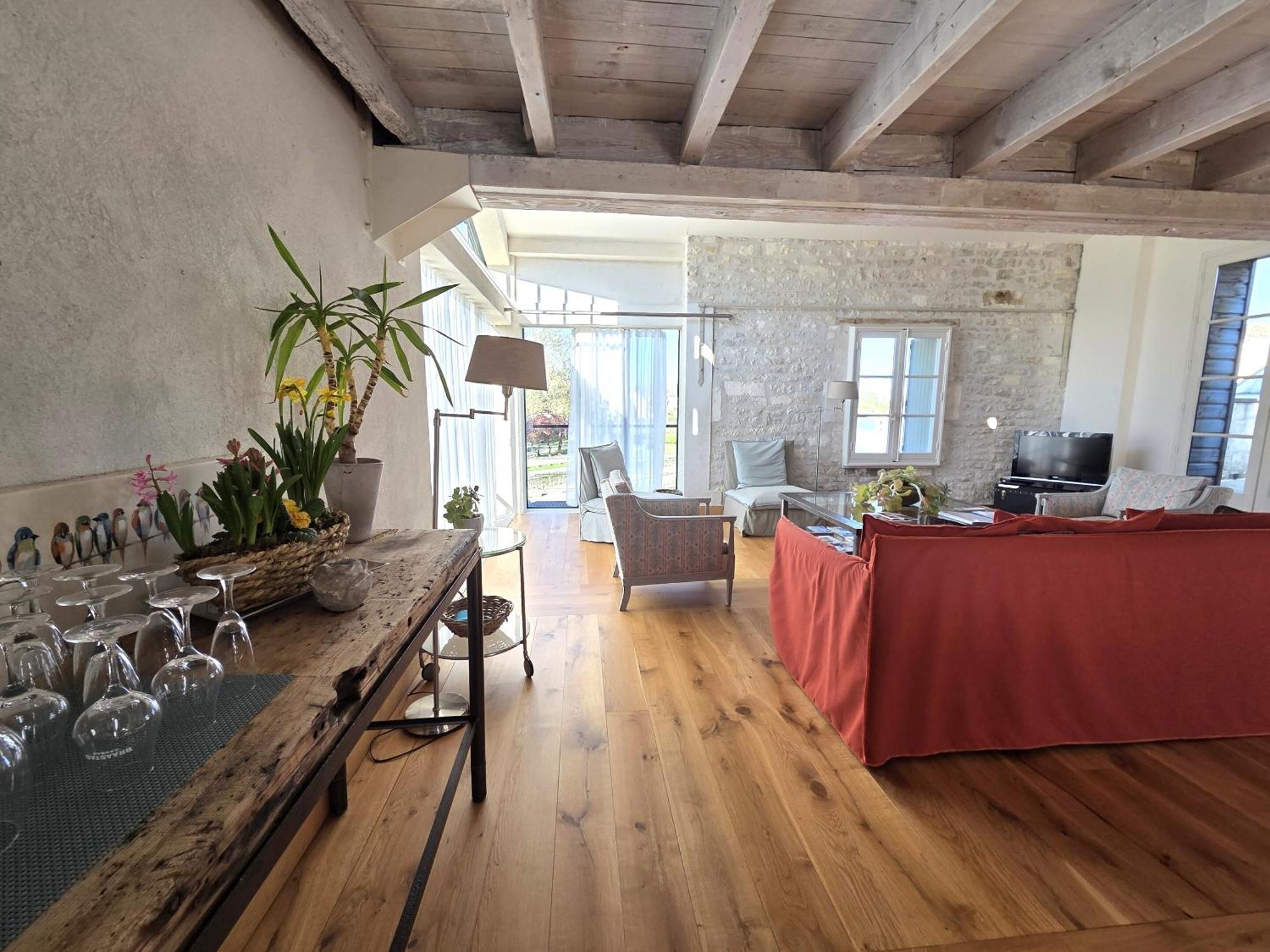 Quai 3 Loft Moderne Et Lumineux Les Pieds Dans L'Eau Leilighet Jarnac Rom bilde